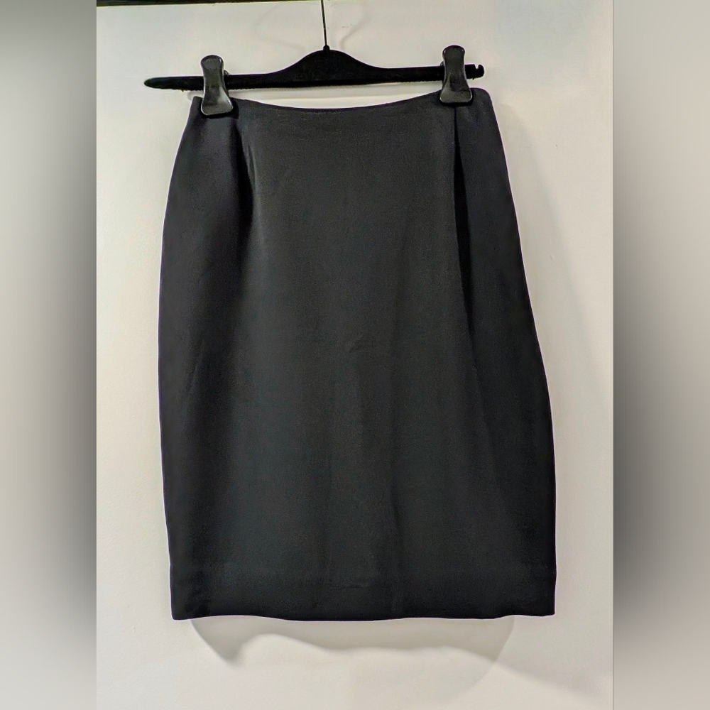 Emanuel Ungaro Vintage Black Knee-Length Pencil Skirt